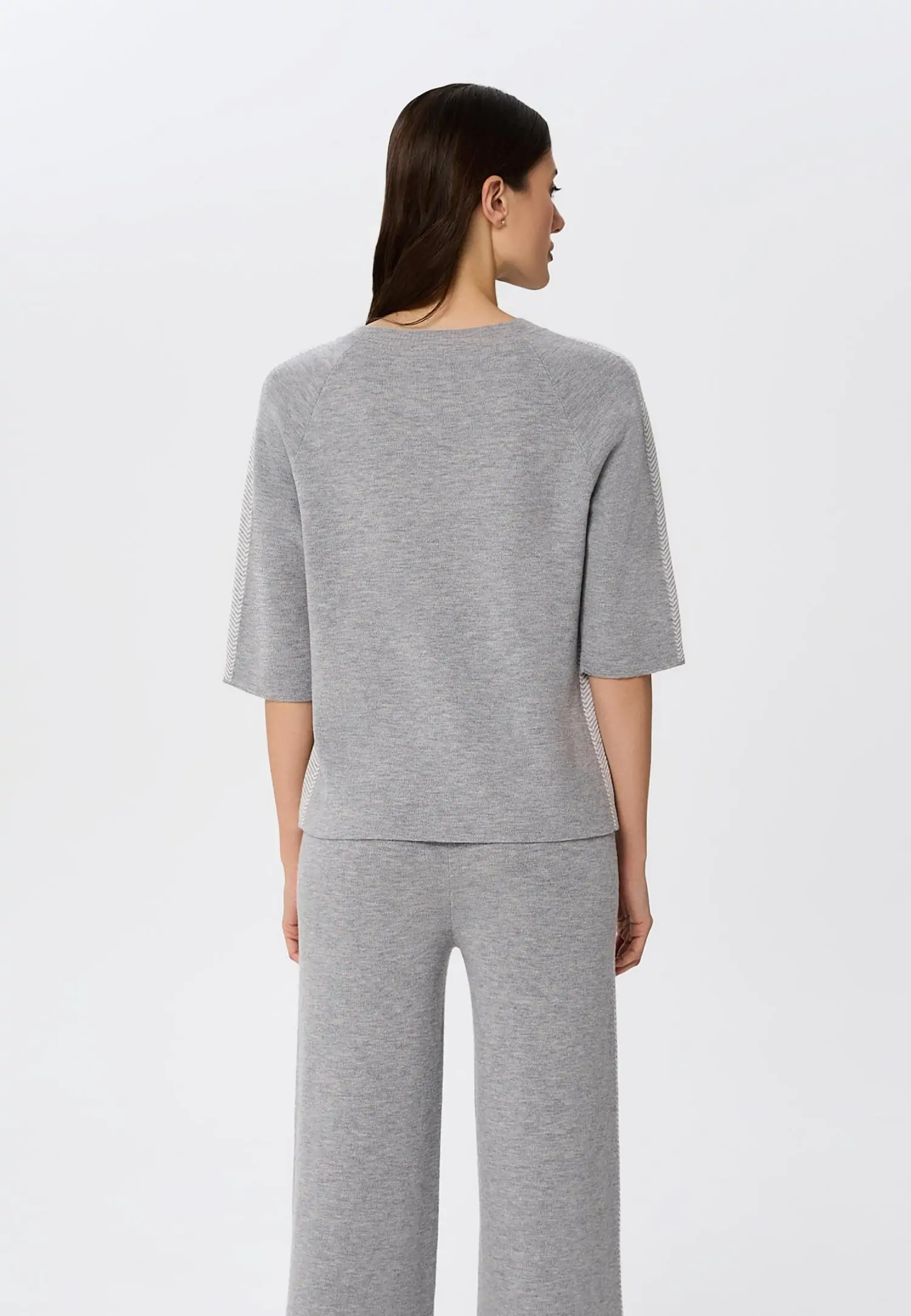 Джемпер с рукавами 3/4 W25-00CH0219 Marc & André